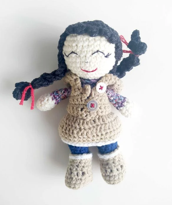 Szydełkowa eskimoska — figurka kolekcjonerska — zdjęcie 2