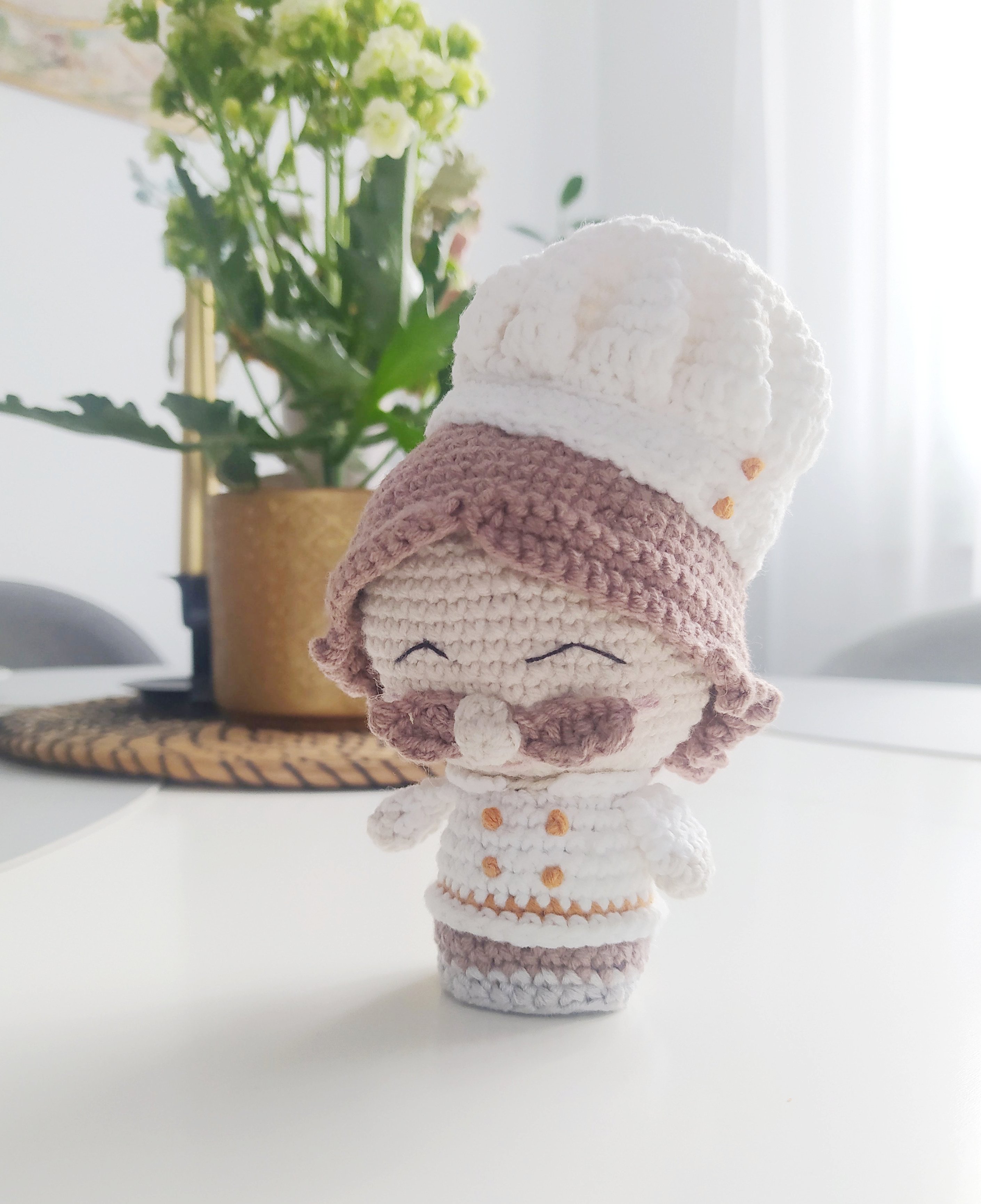 Szydełkowa figurka kucharza — zdjęcie 1