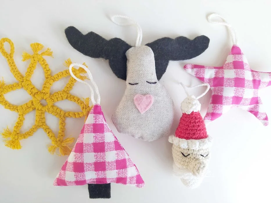 Zestaw ozdób świątecznych z Mikołajem — handmade — zdjęcie 2